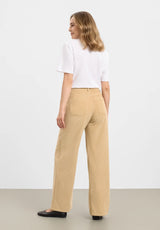 Charm Loose Sametti - Medium Length - Cafe Latte