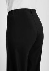 Donna Loose - Medium Length - Black