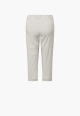 Taylor Regular - Capri Medium Length - White pinstripe