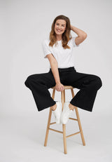 Serene 5-pocket Loose - Medium Length - Black