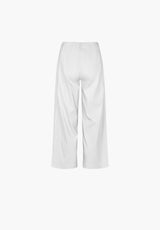 Donna Loose - Cropped - White