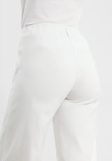 Donna Loose - Cropped - White