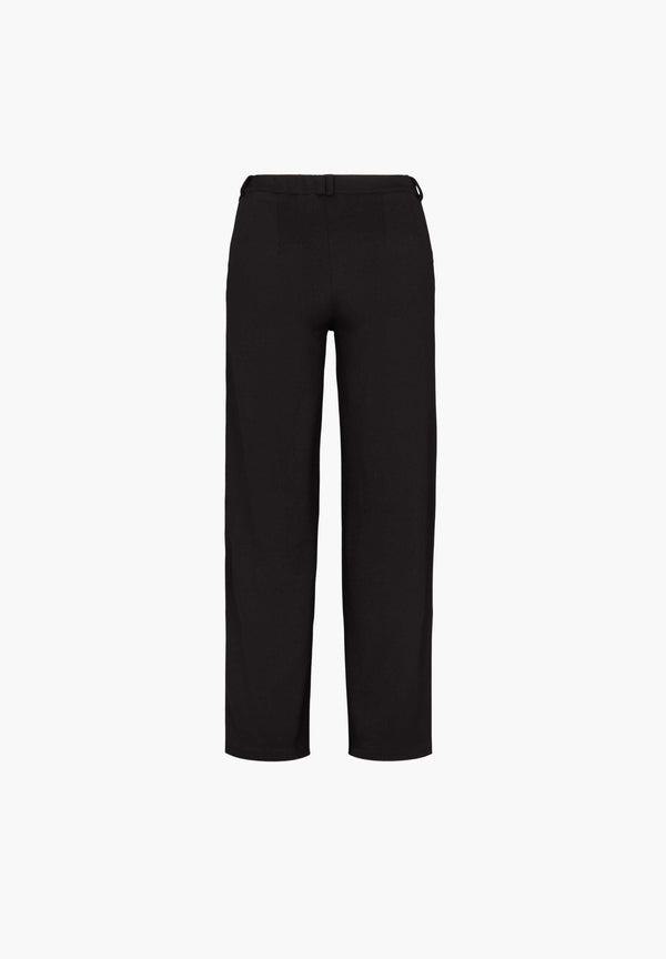 Donna Loose - Medium Length - Black