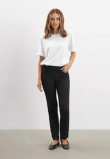 Kelly Regular - Medium Length - Black