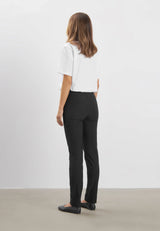 Kelly Regular - Medium Length - Black