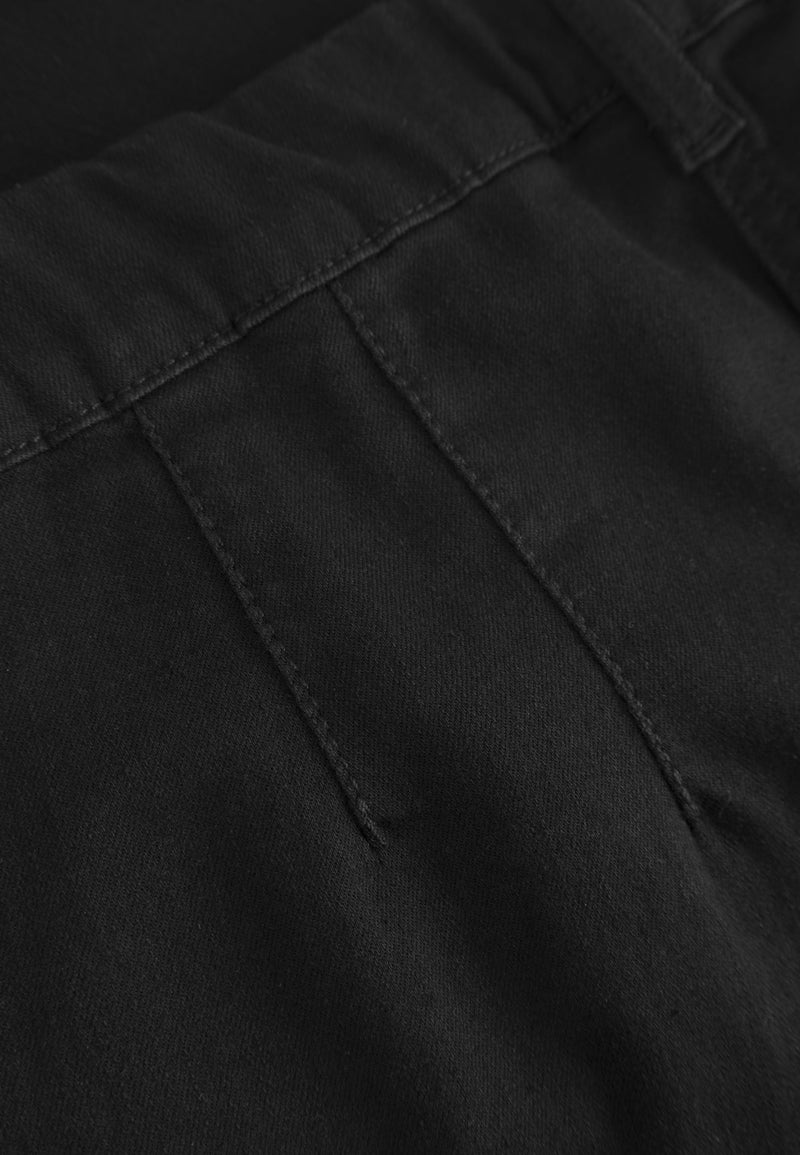 Kelly Regular - Medium Length - Black Denim