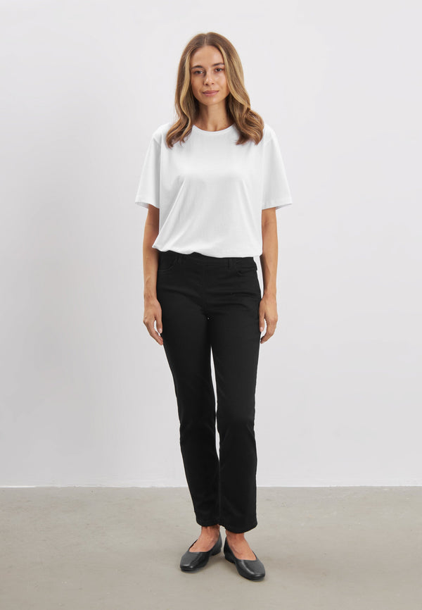 Kelly Regular - Short Length - Black Denim