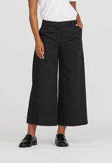 Lia Loose - Cropped - Black