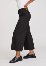 Lia Loose - Cropped - Black