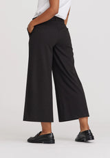 Lia Loose - Cropped - Black