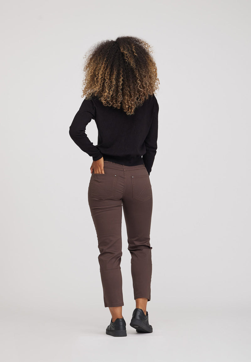 Hannah Regular - Extra Short Length - Brown
