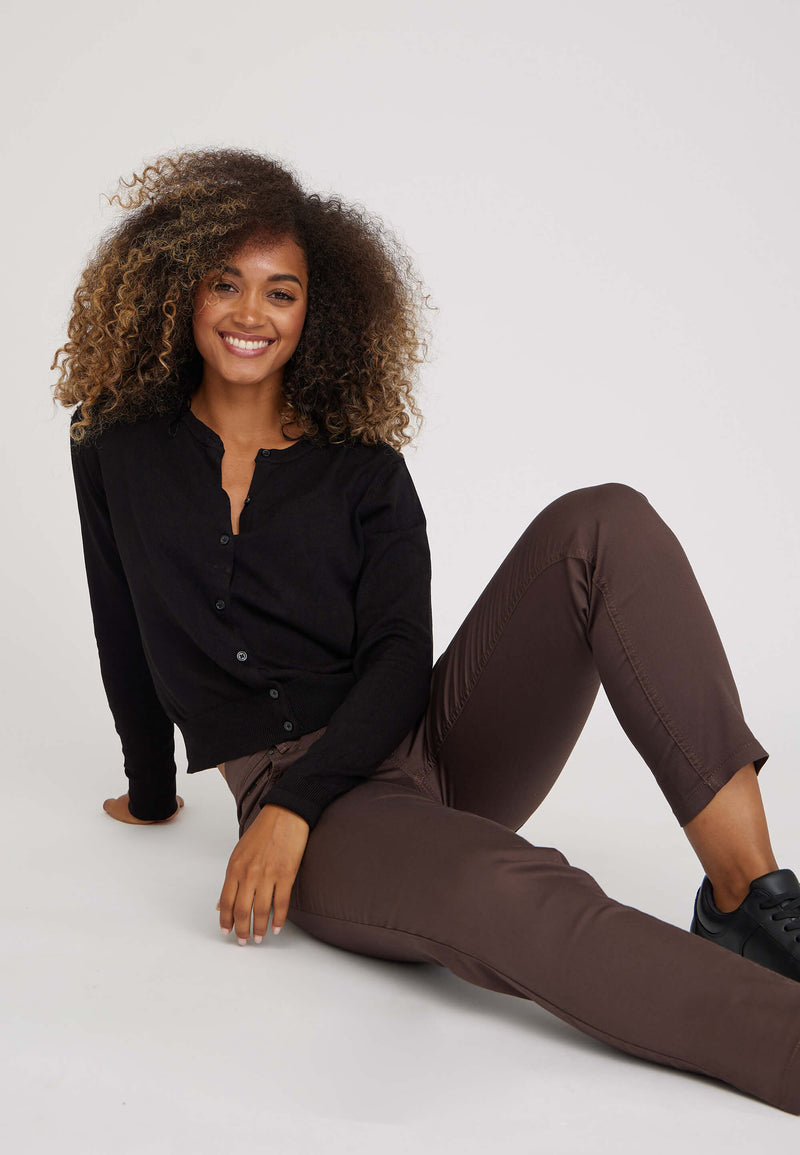 Hannah Regular - Extra Short Length - Brown