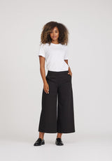 Lia Loose Crop - Black