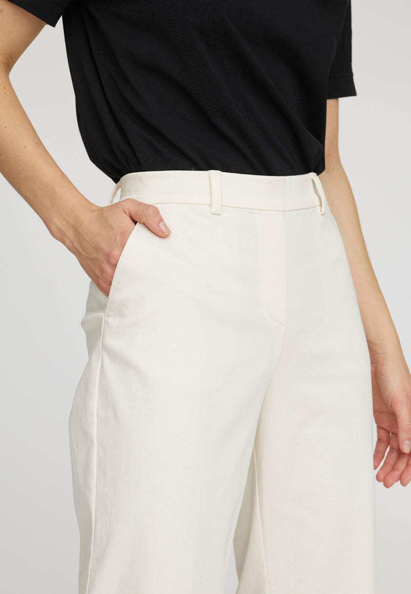 LAURIE Phoebe Loose Crop Trousers LOOSE 12000 Ivory